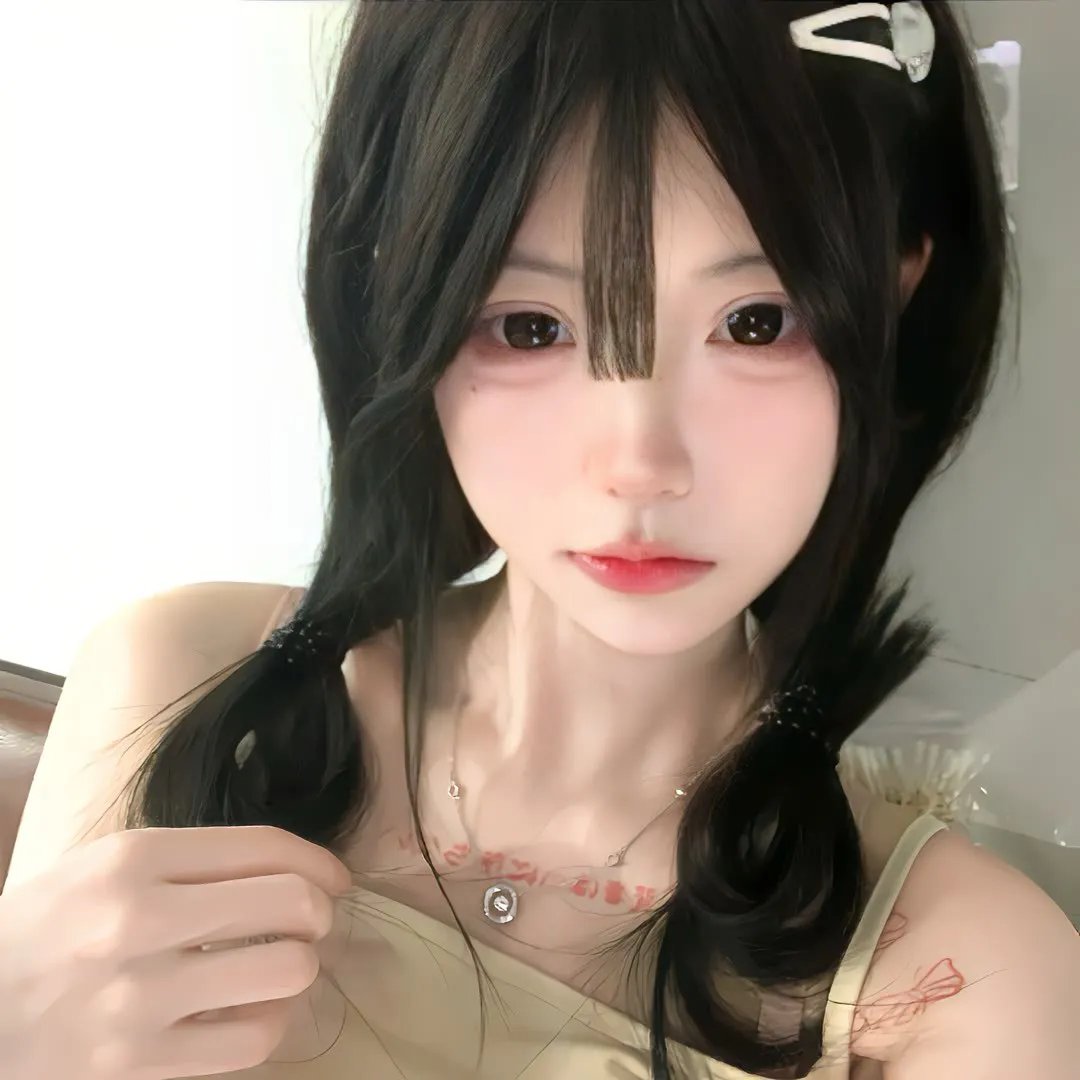 爱长颈鹿的女人